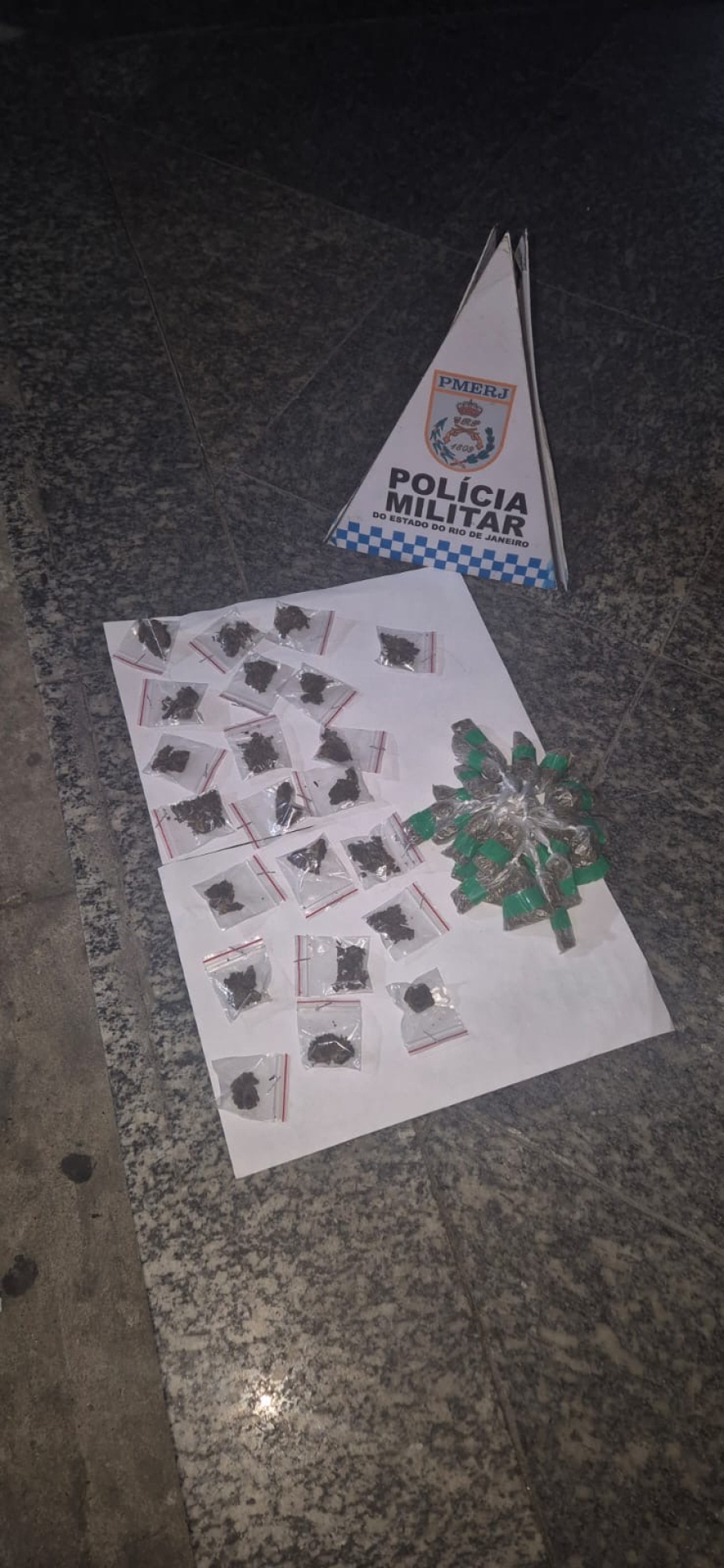 Polícia Militar apreende 46 invólucros de maconha no bairro Jockey, em Campos