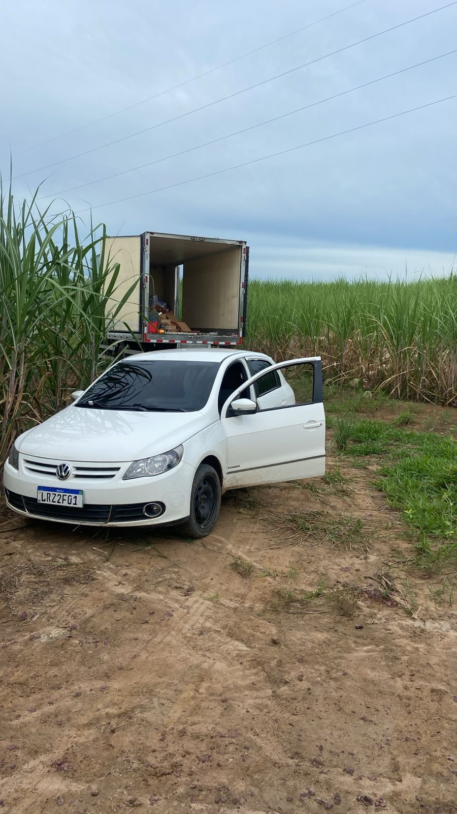 Polícia recupera caminhão roubado com carga de laticínios em Campos