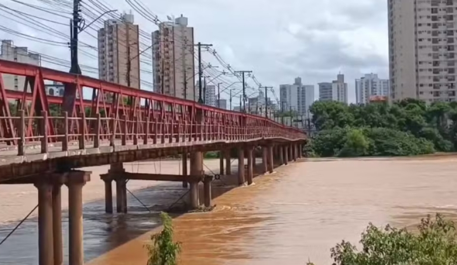 Prefeitura orienta rotas alternativas após interdição da Ponte Barcelos Martins em Campos