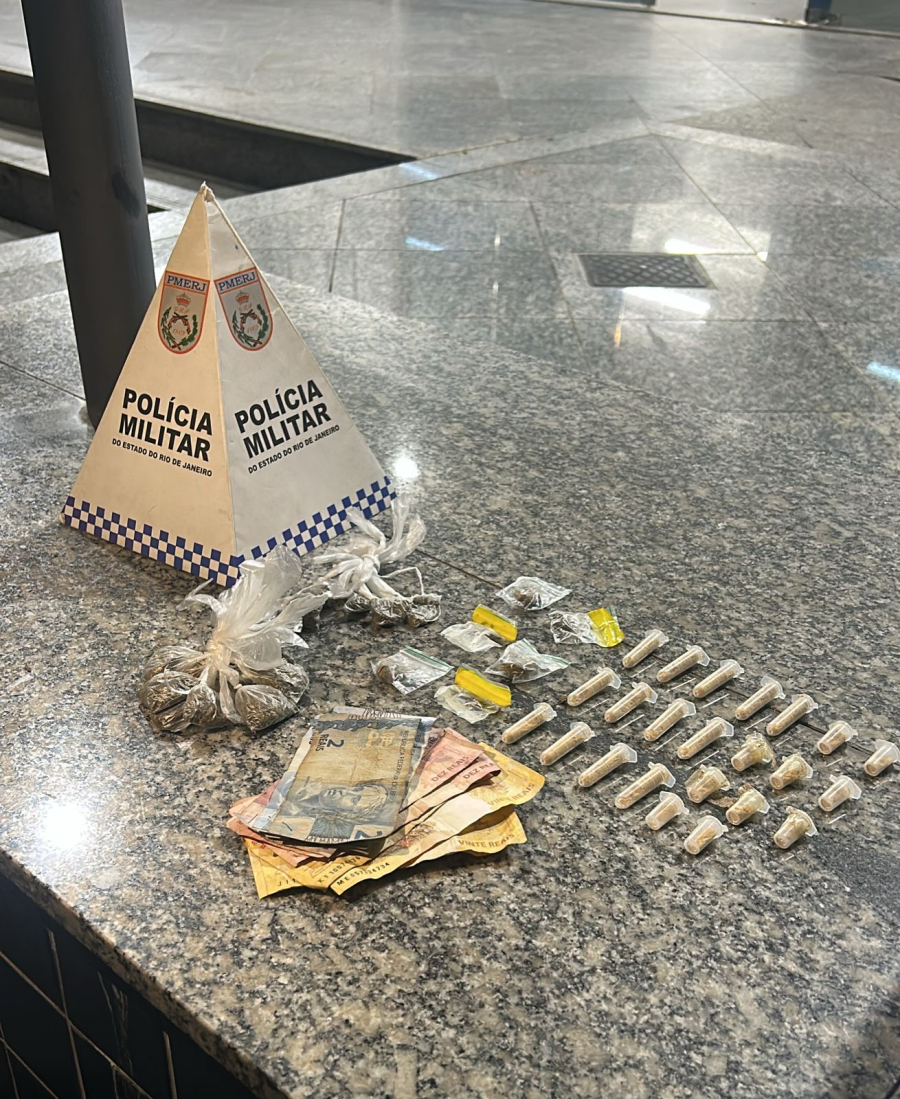 Dois suspeitos são presos por tráfico de drogas em comunidade de Campos dos Goytacazes