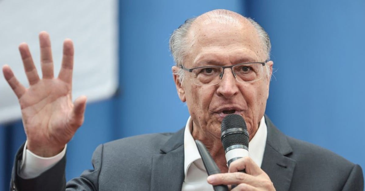 Alckmin confirma saída de Ministério para disputar nas eleições