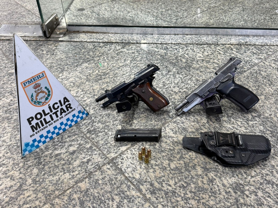 Suspeito é preso com duas pistolas e munições no bairro Jockey II, em Campos