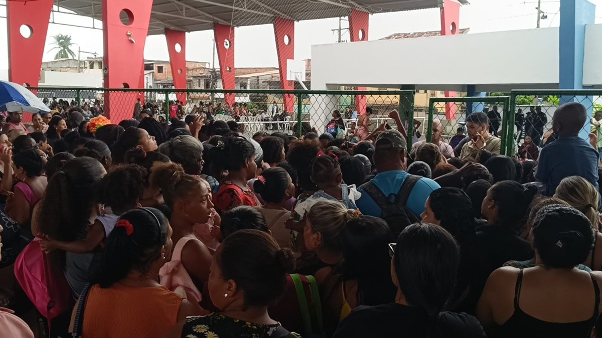 Troca do Cartão Goitacá gera filas e reclamações desde terça-feira em Campos