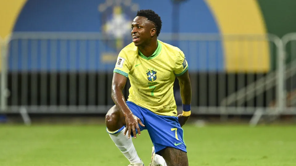 Vinicius Jr. diz que seleção não é favorita na Copa e defende Neymar