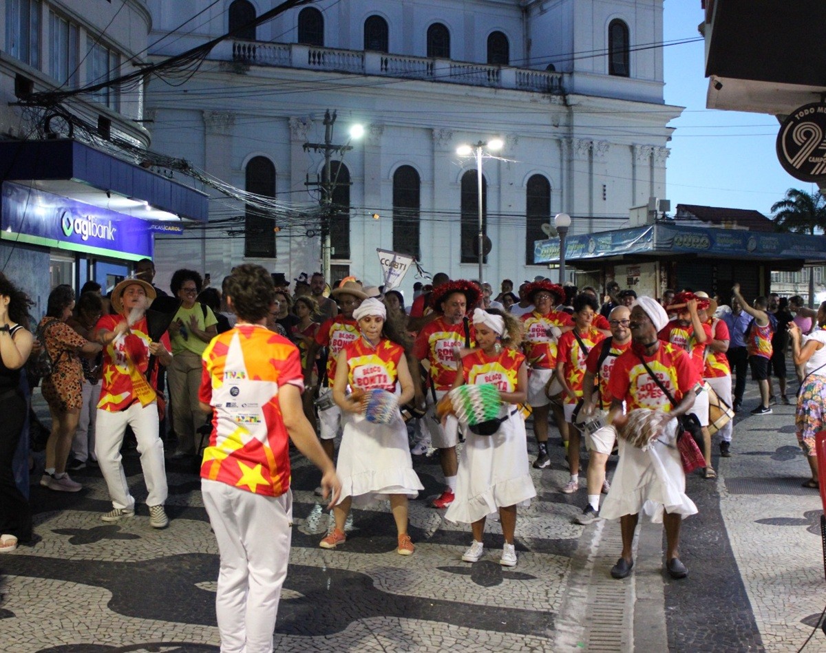 Bloco Bonita da Peste oferece oficinas gratuitas de Maracatu em Campos