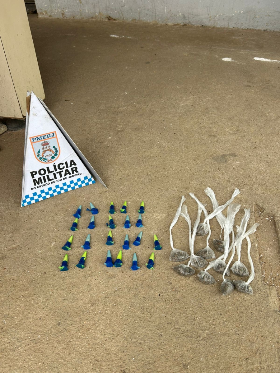 Polícia Militar apreende drogas após fuga de suspeitos em Campos dos Goytacazes
