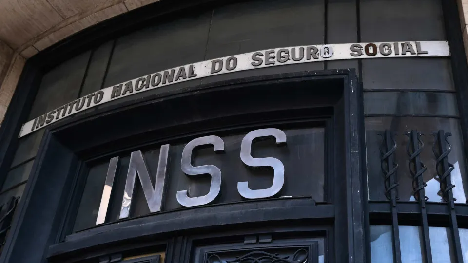 TCU manda INSS suspender novos contratos de cartão de crédito consignado