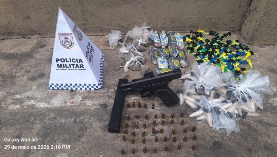 Polícia Militar apreende arma, munições e drogas durante ação em Ururaí