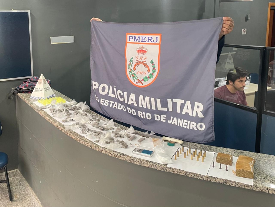 Material entorpecente, munições e equipamentos do tráfico são apreendidos em São Fidélis
