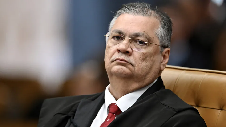 Dino mantém remoção de vídeos de vereador que ofendeu adversário