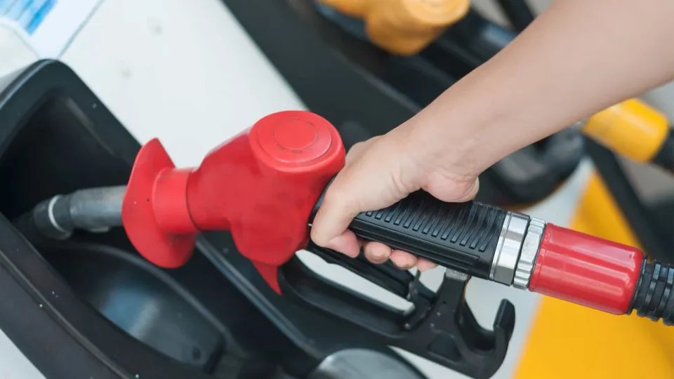 Gasolina também deve acompanhar tendência internacional de queda
