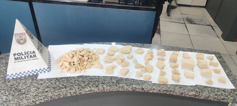 Operações da PM resultam em apreensões de drogas, prisão e registro de homicídio na região Norte Fluminense