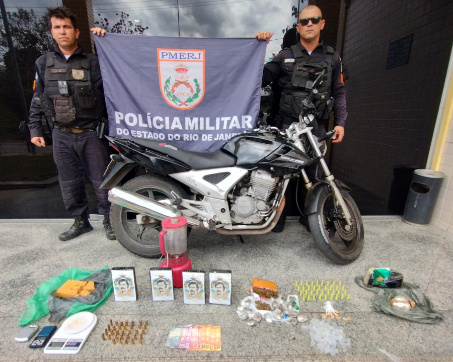 Polícia Militar apreende cerca de 5 kg de cocaína, crack, maconha e munições em São Fidélis