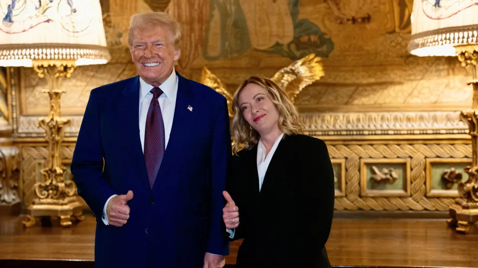 Meloni traça futuro político longe de Trump após meses de tensões e provocações