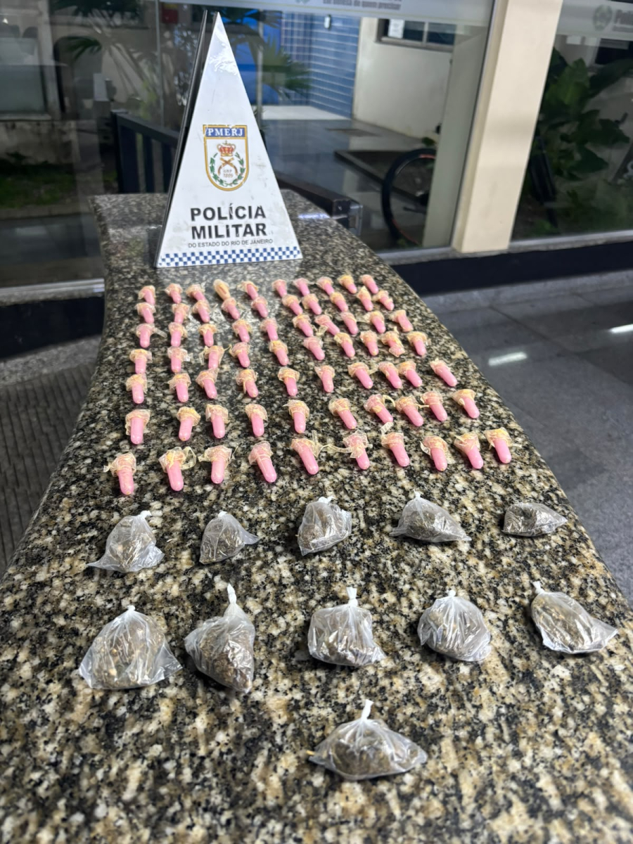 Polícia apreende cocaína e maconha em Casinhas da Penha, em Campos