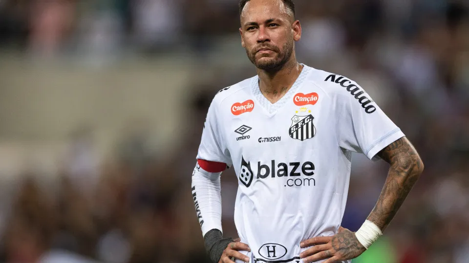 Contrato de Neymar com o Santos soma R$ 105 mi em 5 meses