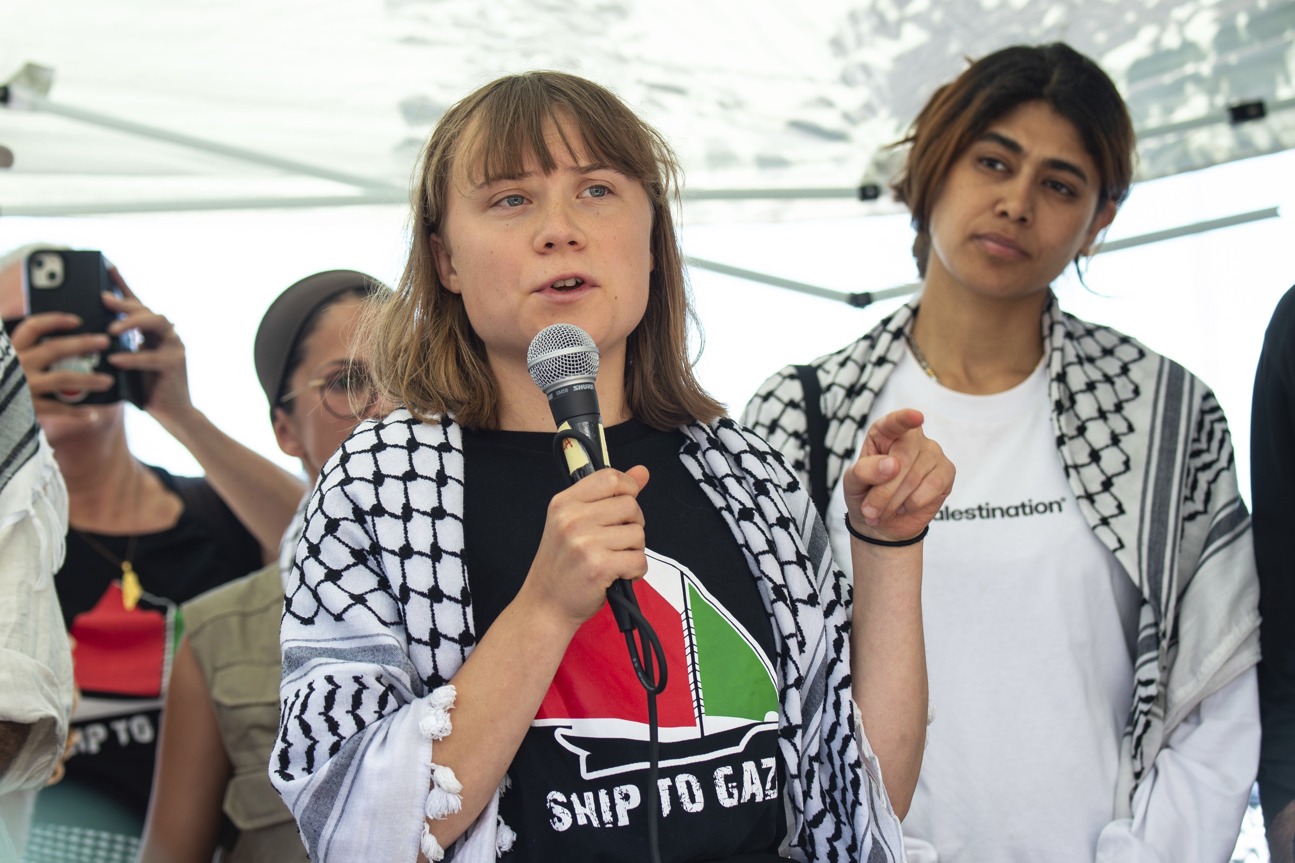 Greta Thunberg e mais 11 ativistas tentavam chegar a Gaza em barco; veja nomes