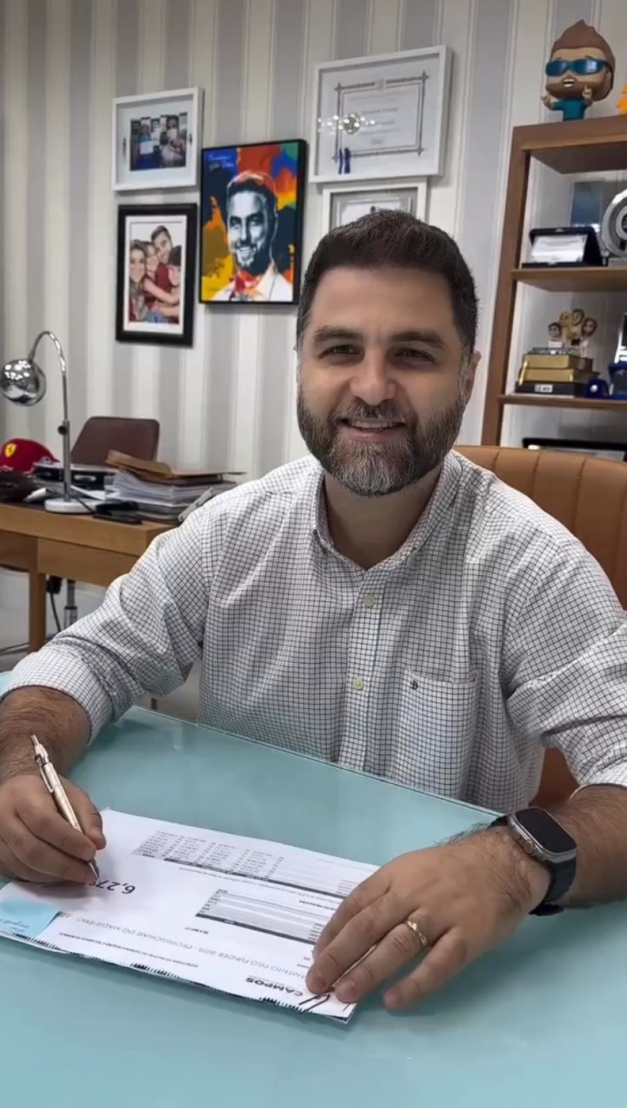 Wladimir anuncia pagamento do piso nacional aos professores de Campos com acréscimo de 6,27%