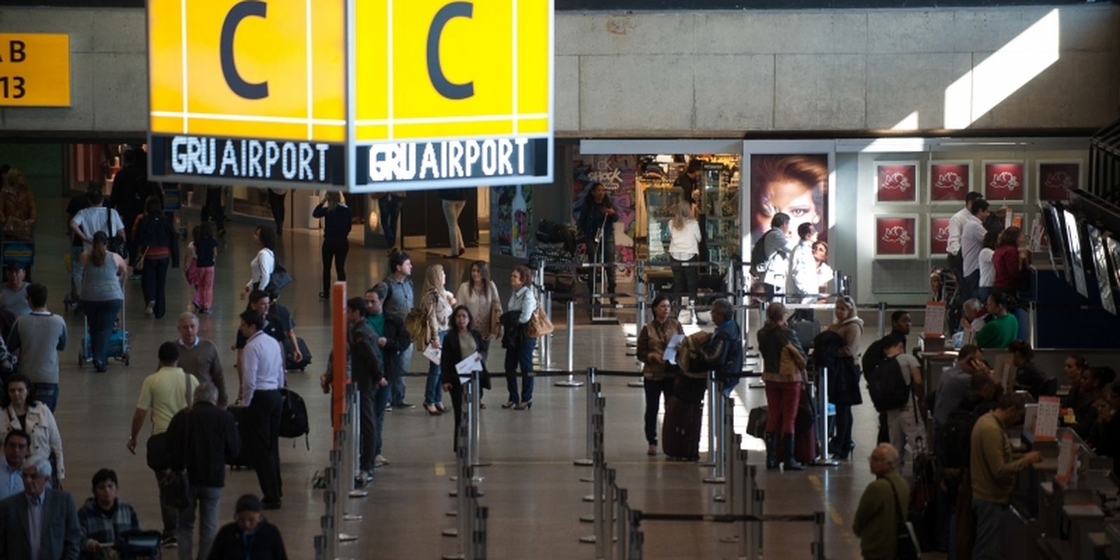 Drones do tráfico de drogas afetam 21 voos no aeroporto de Guarulhos