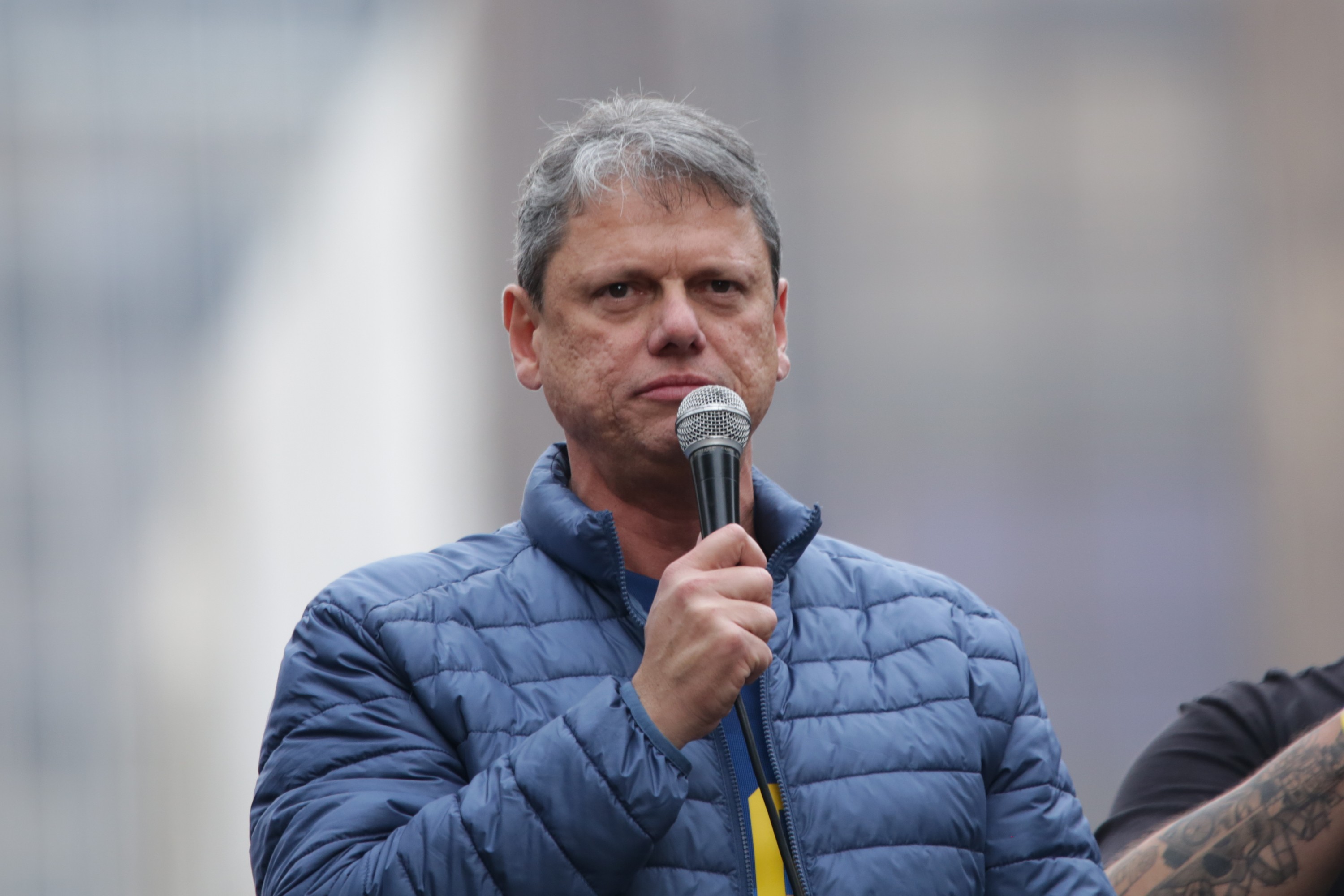 Tarcísio lamenta morte de Charlie Kirk, ativista conservador aliado de Trump, após ataque nos EUA